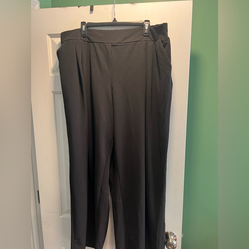 Slacks 22/24 NWT